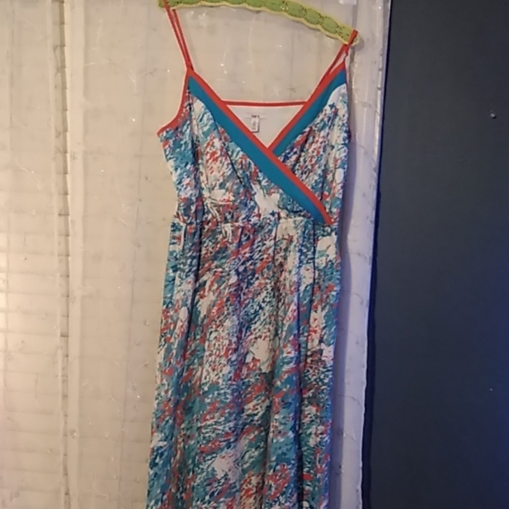Sundress - Picture 2 of 4